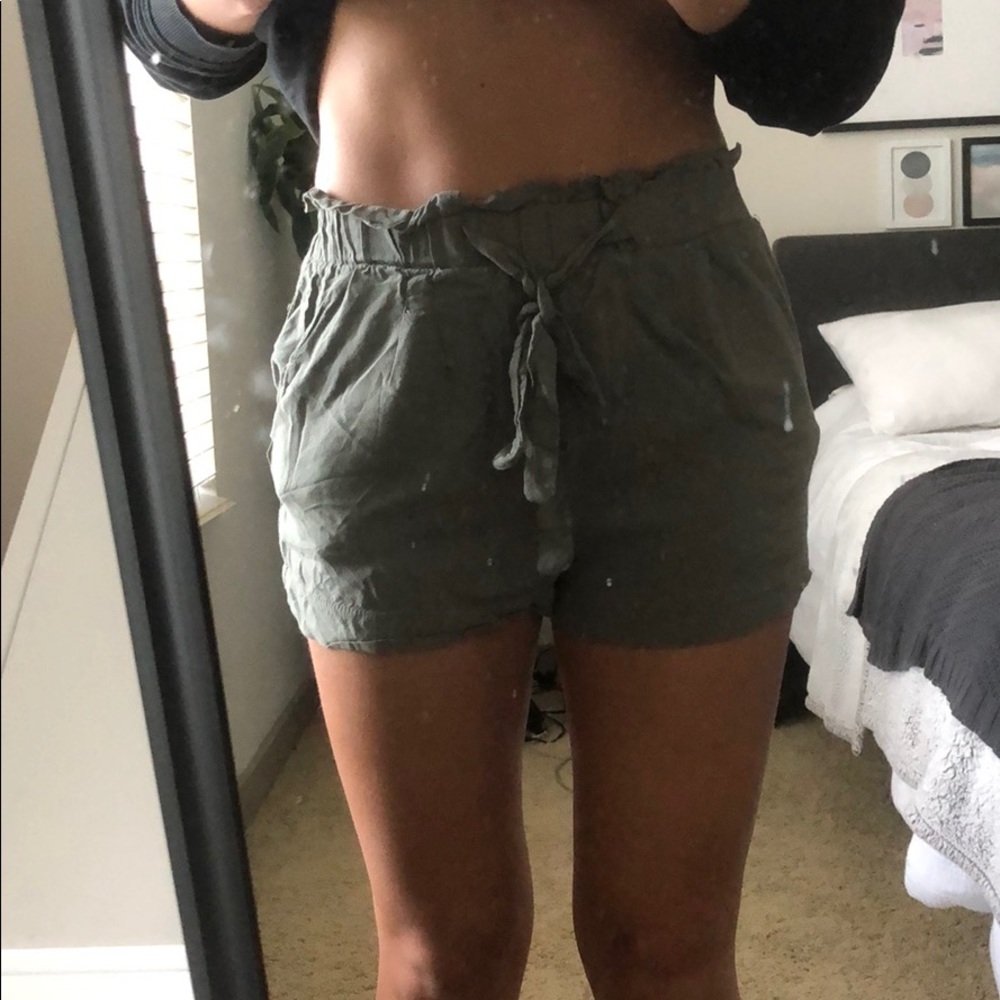 🤩Army Green Paper Bag Shorts - Picture 7 of 7